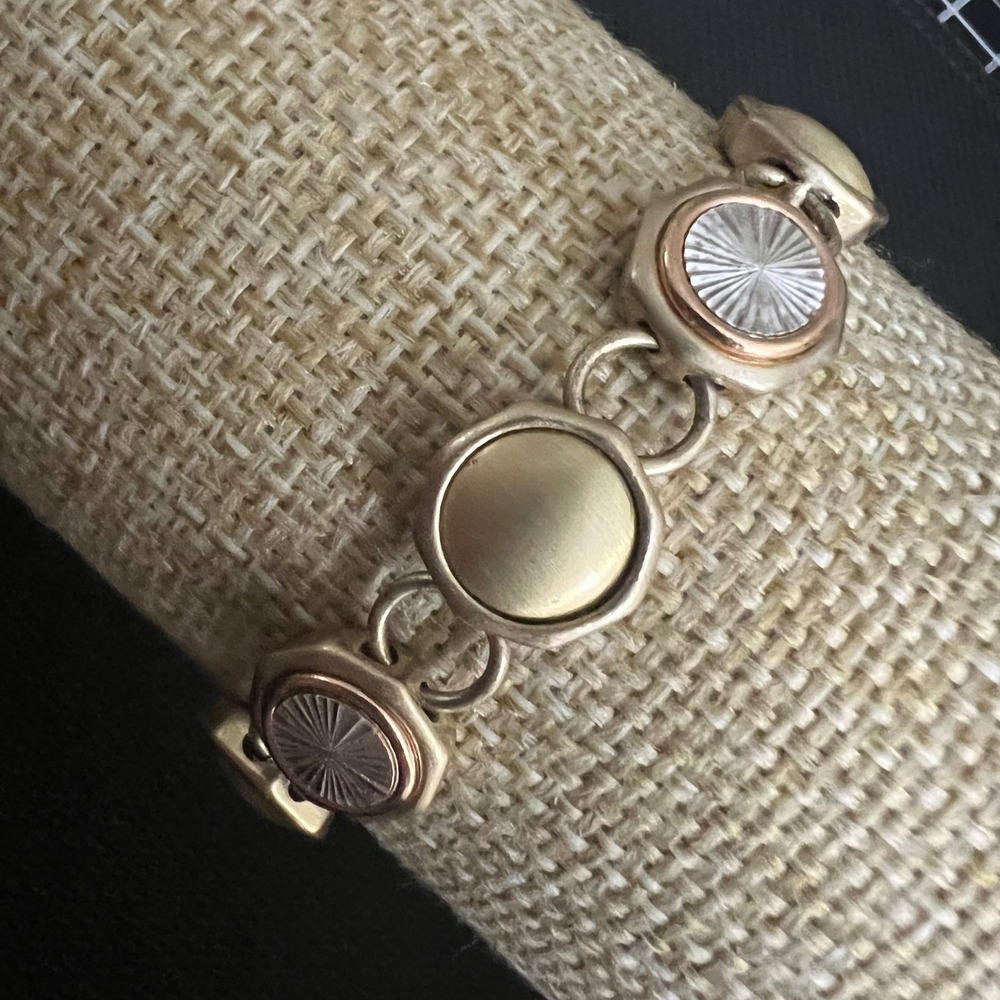 Liz Claiborne Mixed Metal Sunburst Toggle Bracelet 7.75 Inch Cottagecore